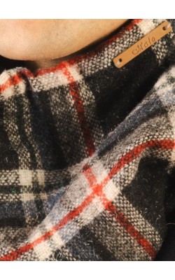 Scarf/Neck/Wool/Karo/Black- Gray-Red