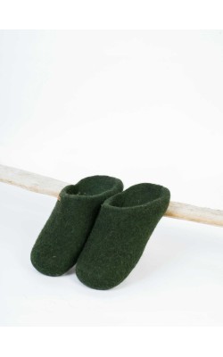 Basic/Slip Ons/Green Basic/Slip Ons/Green
