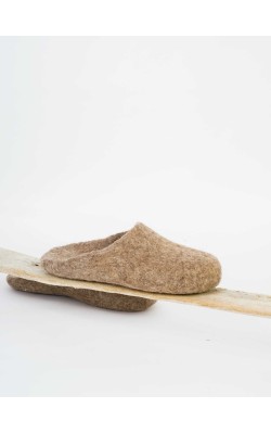 Basic/Slip Ons/Sand