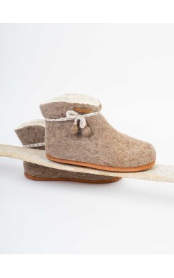 Ankle booties/ Sand with balls