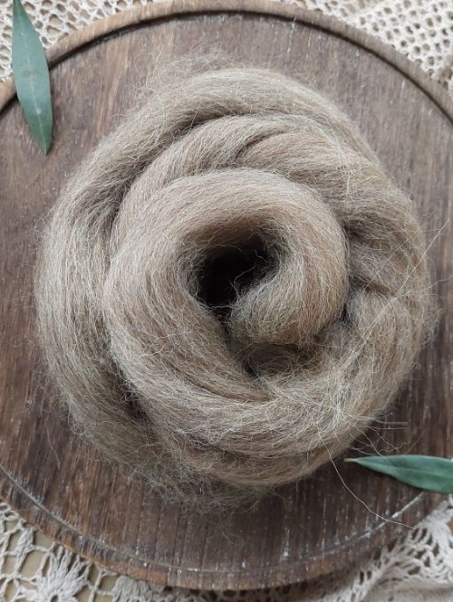 Why choose slippers made from natural fibers?