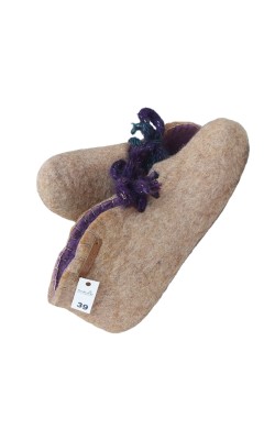 Up Back/Camel with Soft Crochet String